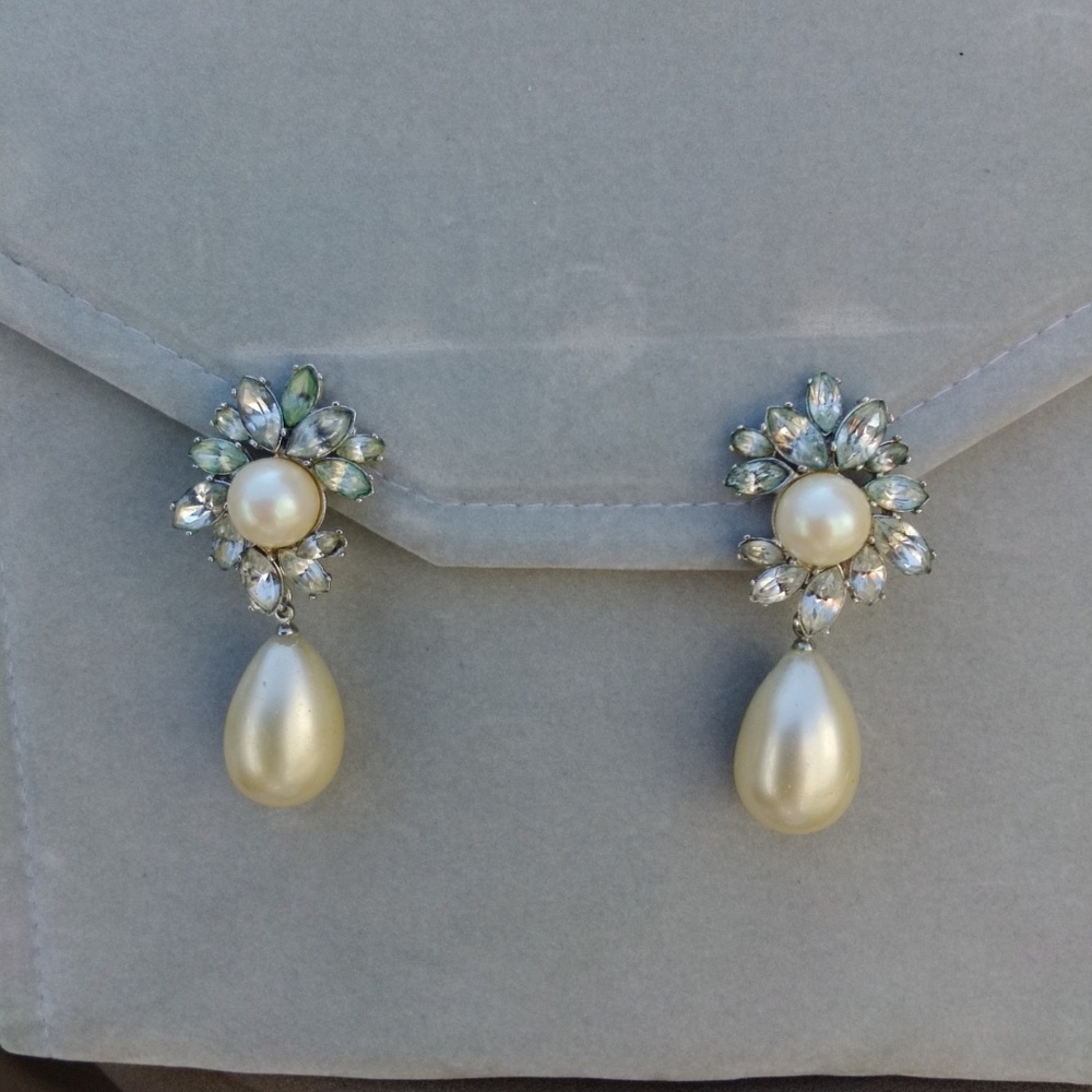 VTG 1980'S KENNETH LANE RHINESTONE/PEARLS EARRINGS